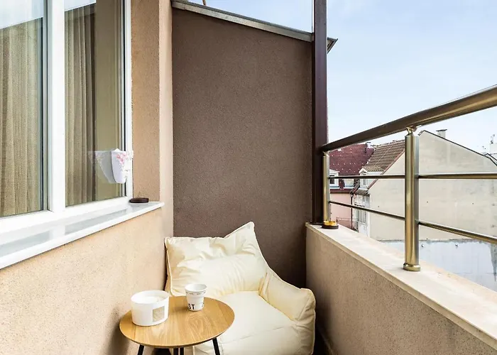 Sunny Modern 1br Retreat With Cozy Balcony Plovdiv