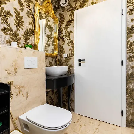 Sunny Modern 1br Retreat With Cozy Balcony * Пловдив
