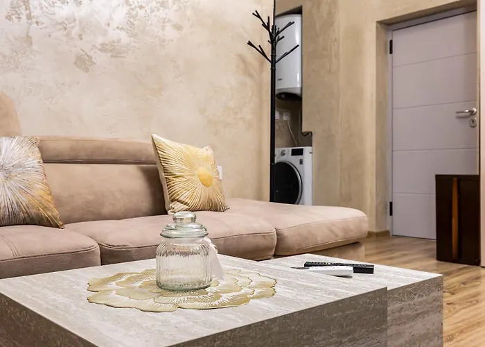 Sunny Modern 1br Retreat With Cozy Balcony * 普罗夫迪夫